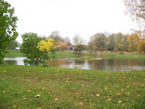 Verregneter Herbsttag (100_0382.JPG) wird geladen. Eindrucksvolle Fotos aus Lettland erwarten Sie.